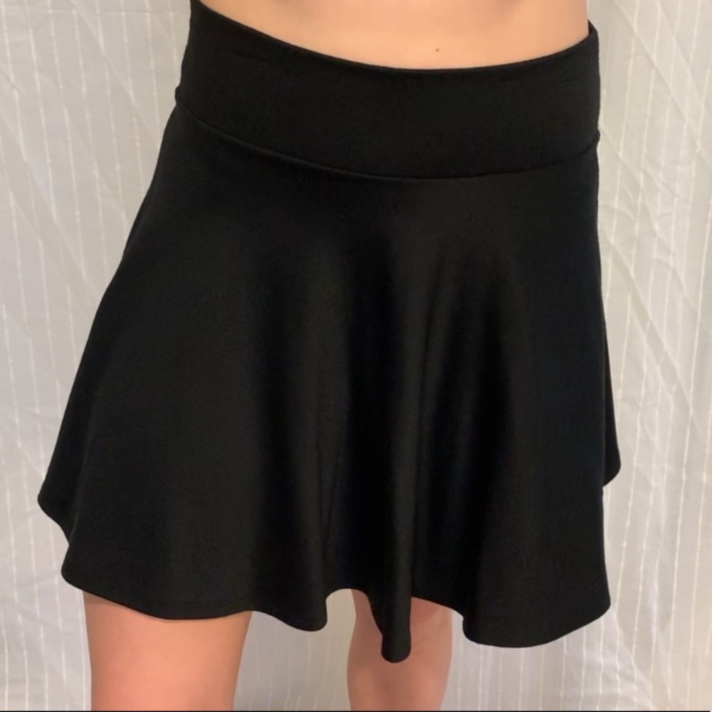Tilly’s Full Tilt black knit skater skirt